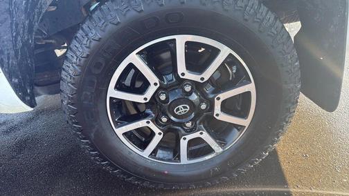 2014 Toyota Tundra SR5