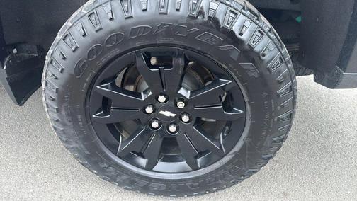 Black 2022 Chevrolet Colorado Z71
