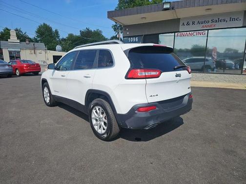 2015 Jeep Cherokee Sport