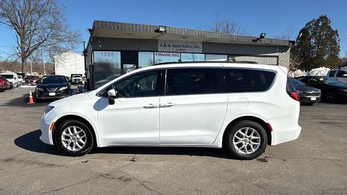 2020 Chrysler Voyager LXI