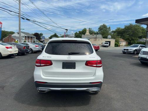 2017 Mercedes-Benz GLC 300 4MATIC