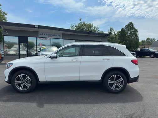 2017 Mercedes-Benz GLC 300 4MATIC