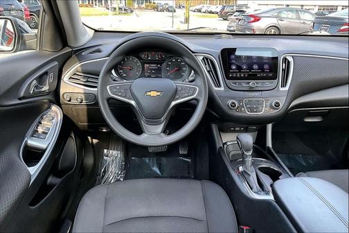 2022 Chevrolet Malibu FWD LT