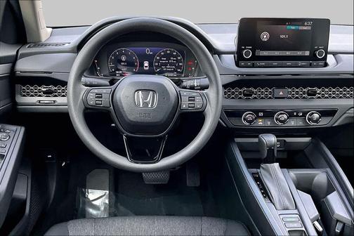 Crystal Black Pearl 2025 Honda Accord LX 1.5T
