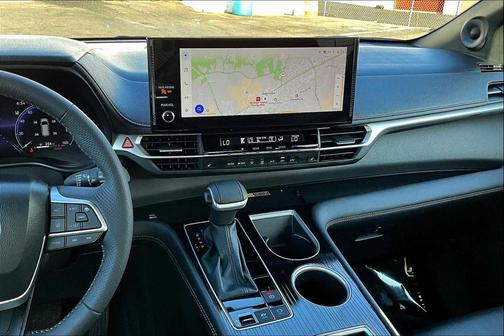 2025 Toyota Sienna Woodland Edition