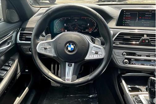 2022 BMW 750 i xDrive