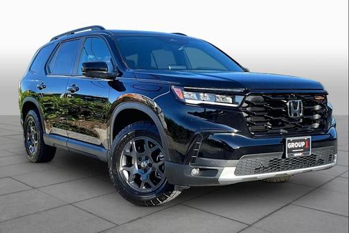Crystal Black Pearl 2025 Honda Pilot TrailSport