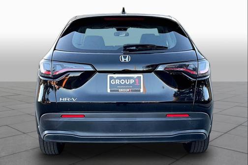Crystal Black Pearl 2024 Honda HR-V LX
