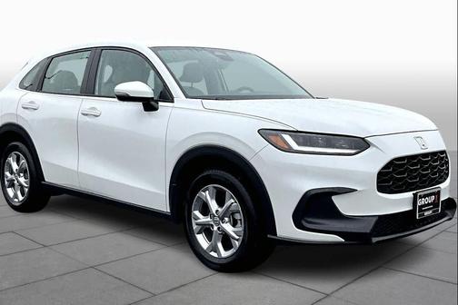 Platinum White Pearl 2023 Honda HR-V LX