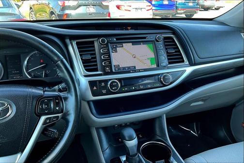2017 Toyota Highlander Limited Platinum