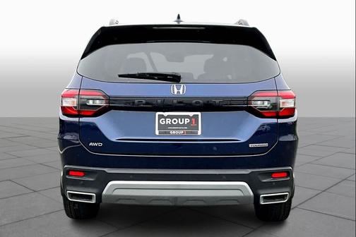 Obsidian Blue Pearl 2023 Honda Pilot Touring 8-Passenger