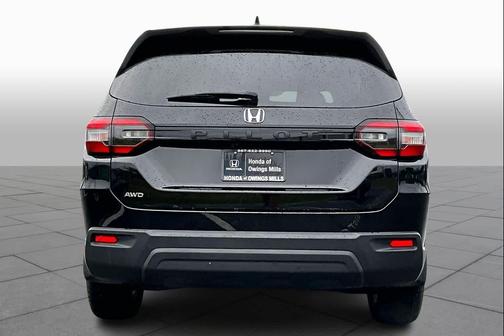 2023 Honda Pilot AWD LX