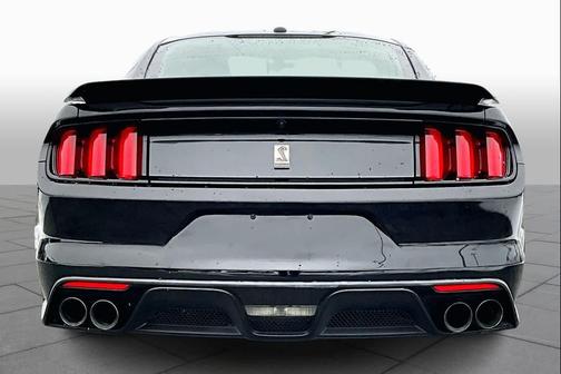 2017 Ford Shelby GT350R Base