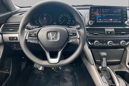Lunar Silver Metallic 2018 Honda Accord EX