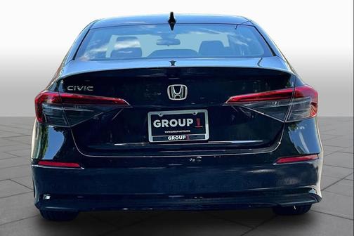 Crystal Black Pearl 2024 Honda HR-V LX