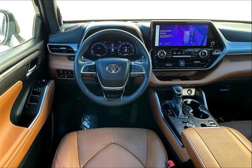 2024 Toyota Highlander Platinum