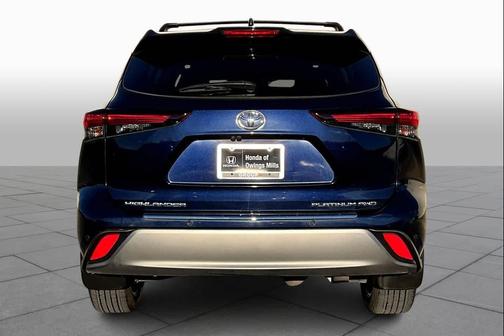 2024 Toyota Highlander Platinum
