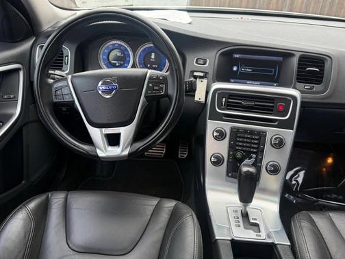 2012 Volvo S60 T6 R-Design