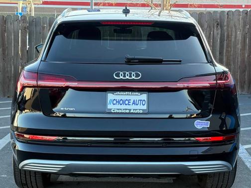 2019 Audi e-tron quattro Premium Plus