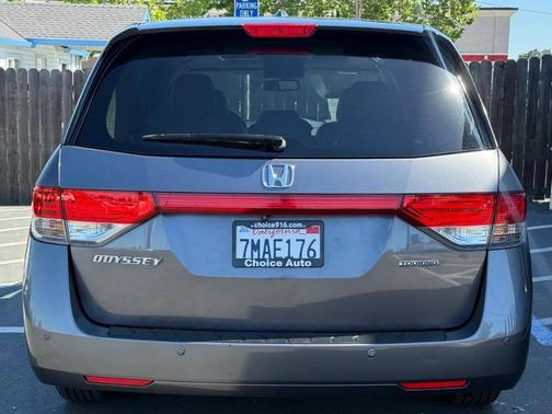 Modern Steel Metallic 2015 Honda Odyssey Touring