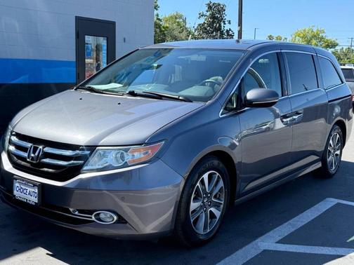Modern Steel Metallic 2015 Honda Odyssey Touring