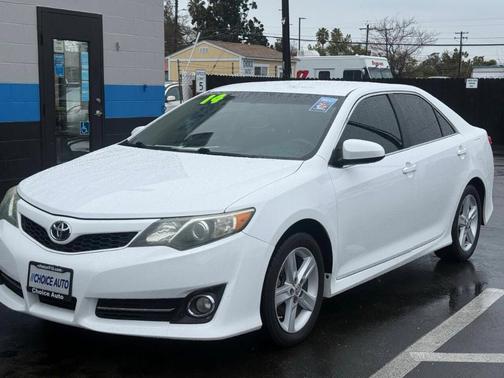 2014 Toyota Camry SE