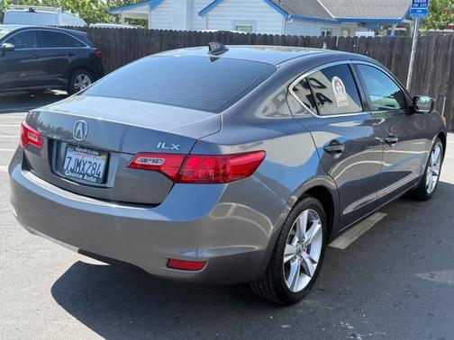 Modern Steel Metallic 2015 Acura ILX 2.0L
