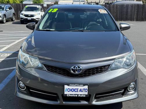 Gray 2013 Toyota Camry SE