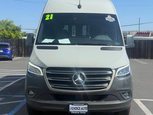 Gray 2021 Mercedes-Benz Sprinter 2500 144 IN. WB