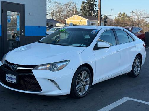 2015 Toyota Camry SE