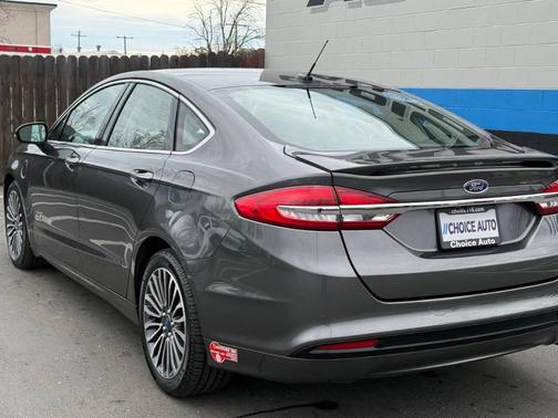 2017 Ford Fusion Energi Platinum