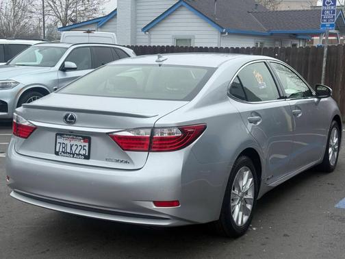 2013 Lexus ES 300h Base