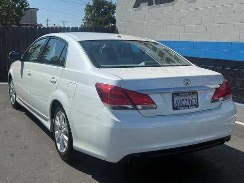 2011 Toyota Avalon Base