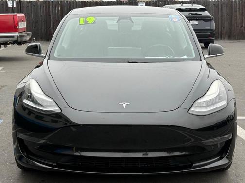 2019 Tesla Model 3 Standard Range Plus