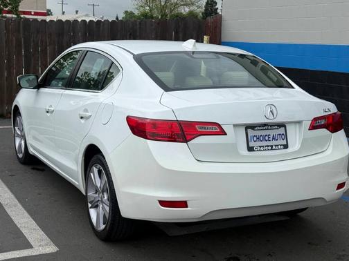 White 2015 Acura ILX 2.0L w/Premium Package