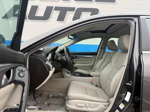 2010 Acura TL Technology