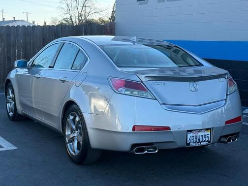 2011 Acura TL Technology