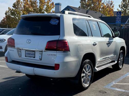 2010 Lexus LX 570 Base (A6)
