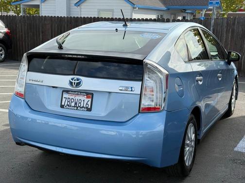 2013 Toyota Prius Plug-in Base