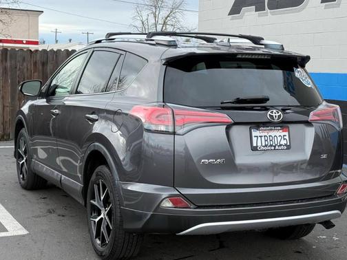 2016 Toyota RAV4 SE