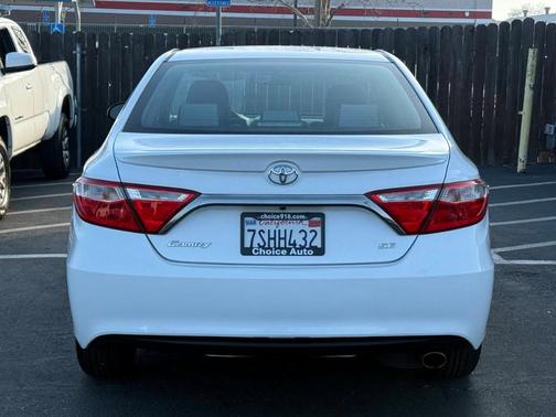 2016 Toyota Camry SE