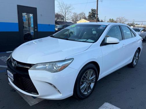 2016 Toyota Camry SE