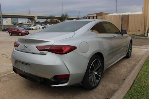 2017 INFINITI Q60 2.0T