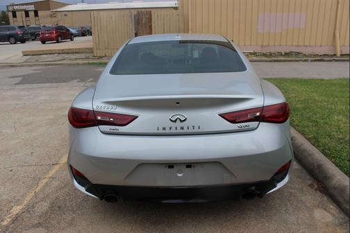 2017 INFINITI Q60 2.0T