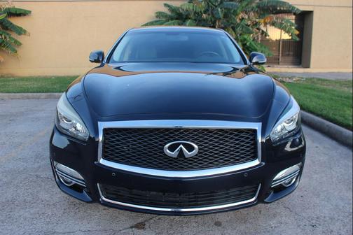 2018 INFINITI Q70L 3.7 LUXE