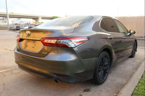 Predawn Gray Mica 2018 Toyota Camry XLE