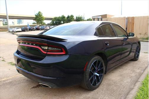 2016 Dodge Charger SE