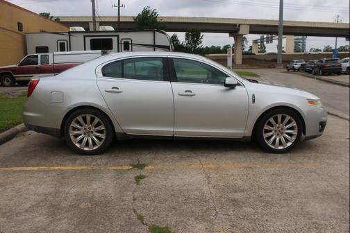 2011 Lincoln MKS Base
