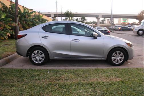 2019 Toyota Yaris Sedan L