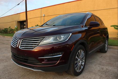 Burgundy 2017 Lincoln MKC Reserve